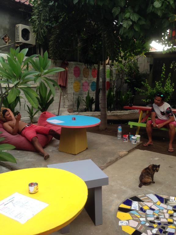 Good For Ya Knee Hostel & Bungalows (Adults Only) Gili Trawangan Eksteriør billede