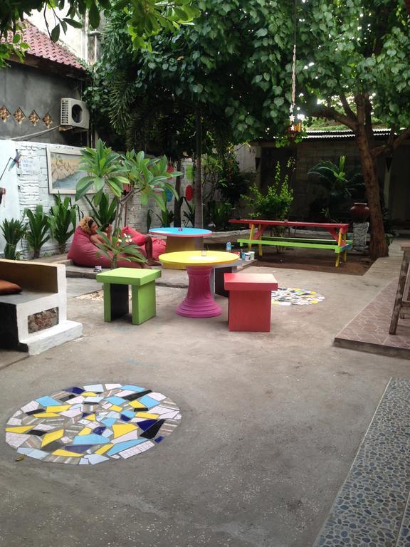Good For Ya Knee Hostel & Bungalows (Adults Only) Gili Trawangan Eksteriør billede