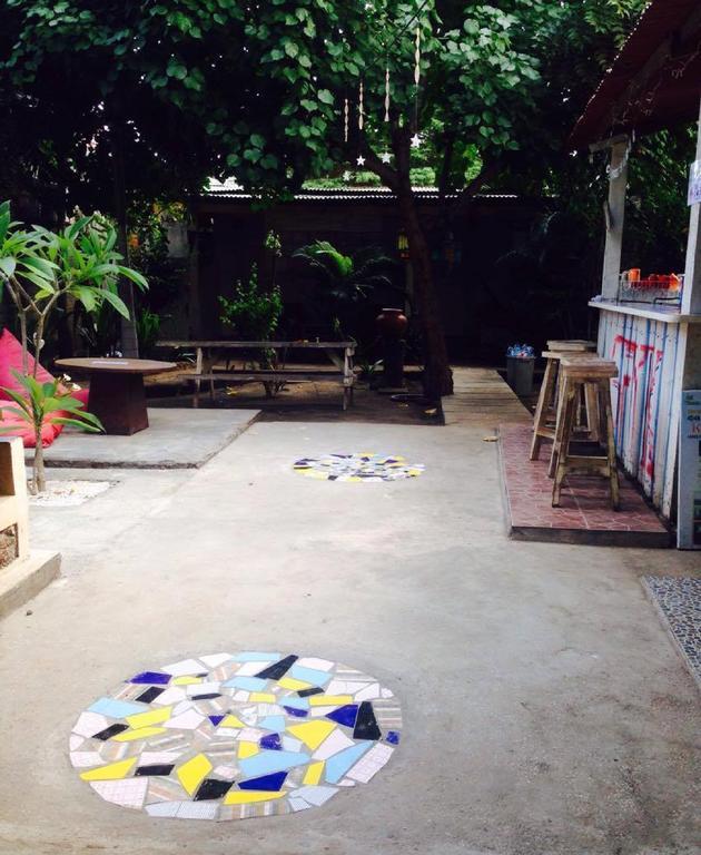 Good For Ya Knee Hostel & Bungalows (Adults Only) Gili Trawangan Eksteriør billede